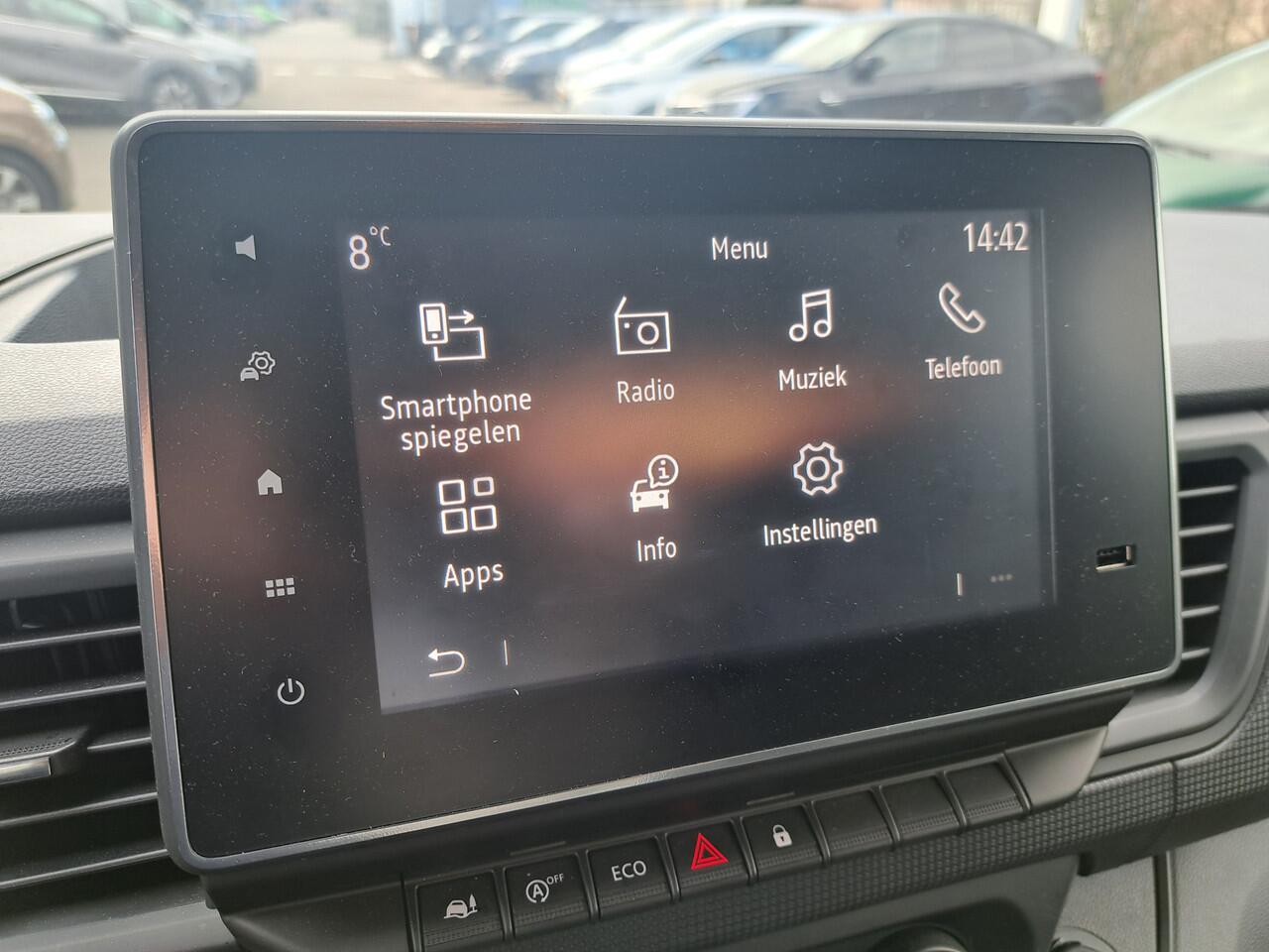 Renault TRAFIC 2.0 dCi 130 T30 L2H1 GB Comfort Black Edition | Airco | Cruise | LM velgen | Betimmering | Trekhaak | Bijrijdersbank | Demonstratieauto, vraag naar beschikbaarheid ! |