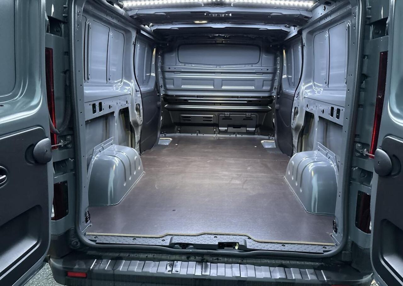 Renault TRAFIC 2.0 Blue dCi 110 T30 L2H1 Advance - EASY LINK Navi / Additionele parkeerhulp / Houten laadvloer / Zijschuifdeur links / Vierseizoenbanden / Reservewiel