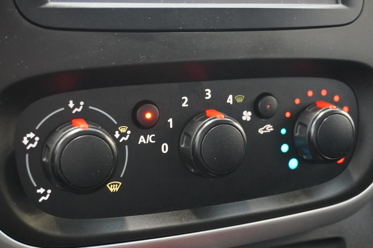 Renault TRAFIC 1.6 dCi EURO 6 - Airco - Cruise - Navi - ¤ 11.950,- Excl.