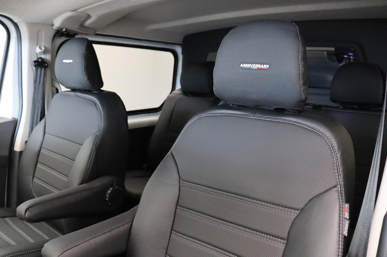 Renault TRAFIC 2.0 dCi EDC 170pk T29 L2H1 Extra DC | Dubbel cabine | Anniversary+ | Lederen bekleding | Frontlip | Spoiler | Design lichtmetalen velgen |