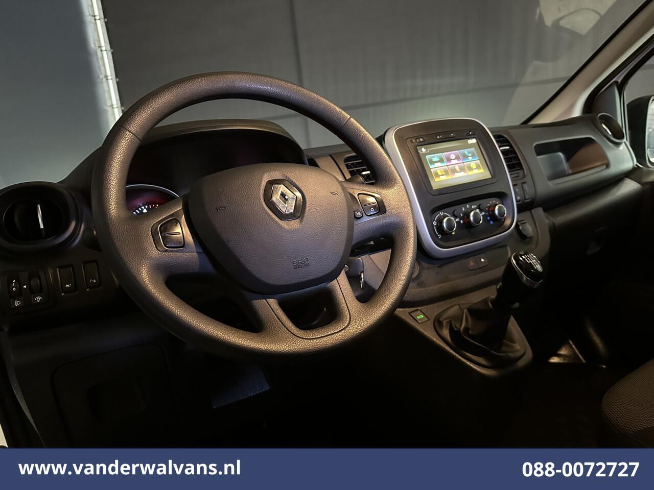 Renault TRAFIC 2.0 dCi 120pk L1H1 Euro6 Airco | LED | Navigatie | Cruisecontrol | Trekhaak | Omvormer Parkeersensoren, Bijrijdersbank