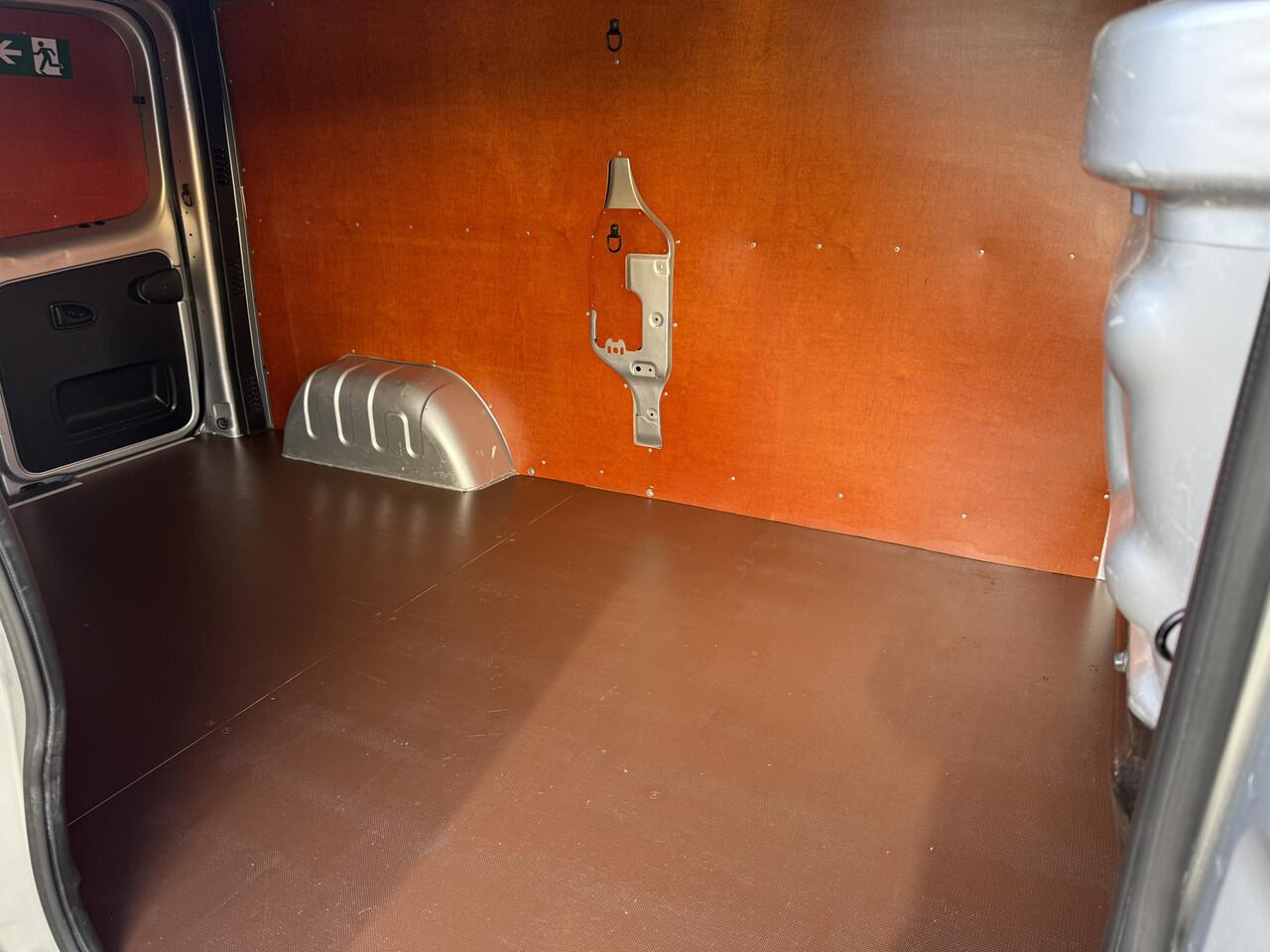 Renault TRAFIC 2.0 dCi 120 T29 L2H1 Comfort * 98.789 Km * Navi * Airco * Cruise Control *