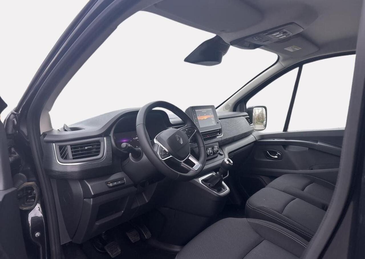 Renault TRAFIC 2.0 Blue dC1 150 T30 L2H1 Extra - Reservewiel / Alarm / 17\" lichtmetalen velgen 'Avens Noir Diamantée' in aluminium en zwart,Houten laadvloer