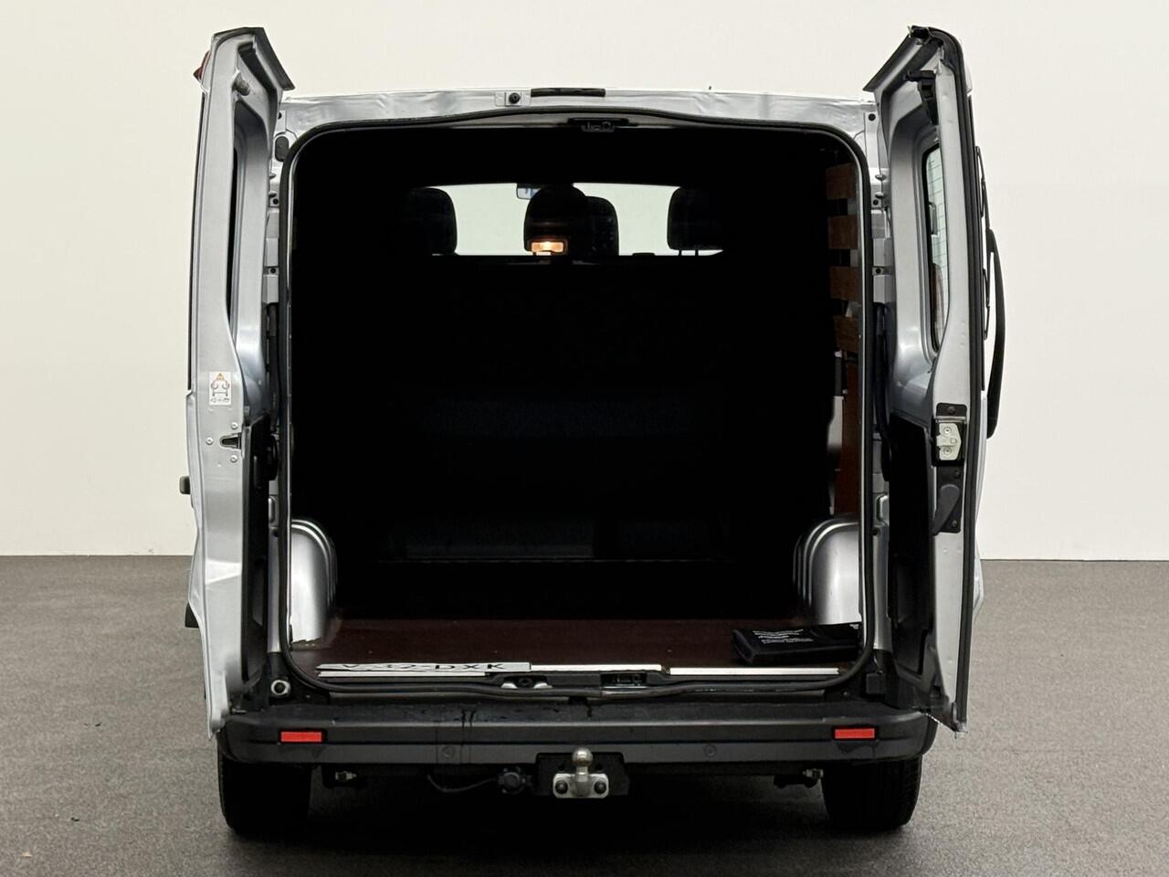 Renault TRAFIC 2.0 DCI 150PK L2H1 Dubbele Cabine Work Edition Airco Cruise Control Navi Parkeersensoren Voor & Achter Camera