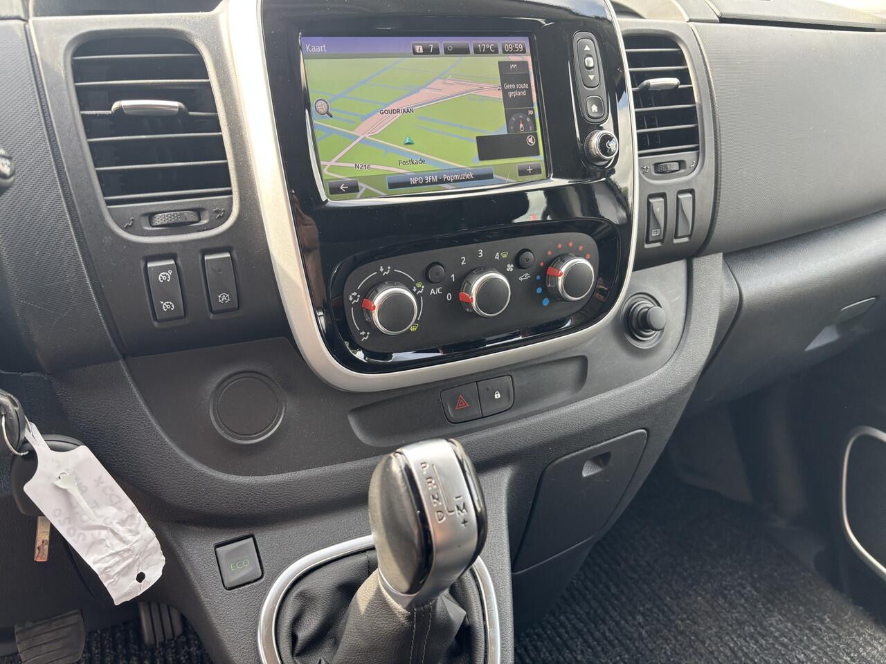 Renault TRAFIC 2.0 dCi 145PK Autpomaat L2H1 DC Luxe 6-Pers. / Navigatie / Full-LED