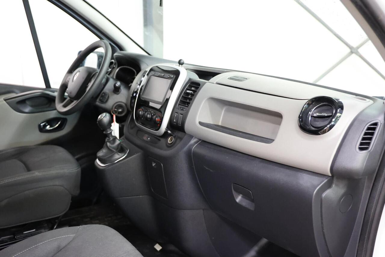 Renault TRAFIC AMBULANCE VSAV Rettungswagen Krankenwagen