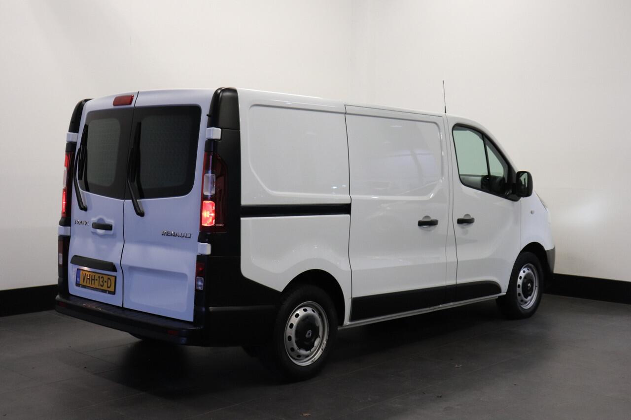 Renault TRAFIC 2.0 dCi 120PK - EURO 6 - Airco - Navi - Cruise - ¤ 11.900,- Excl.