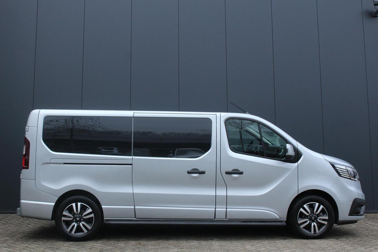 Renault TRAFIC 2.0 Blue dC1 150Pk EDC T30 L2H1 Extra | Anniversary Edition | Navigatie | Draadloze Apple & Android Carplay | Parkeersensoren & Camera | Trekhaak | Laadruimte afwerking | Lichtmetalen Velgen |