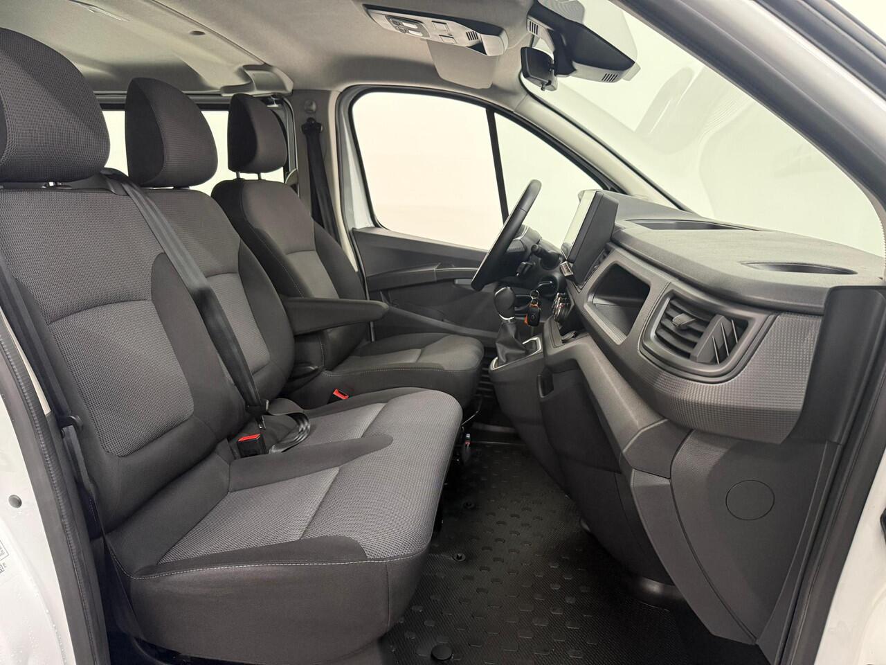 Renault TRAFIC 2.0 DCI 150PK L2H1 Dubbele Cabine Work Edition Airco Cruise Control Navi Parkeersensoren Voor & Achter Camera