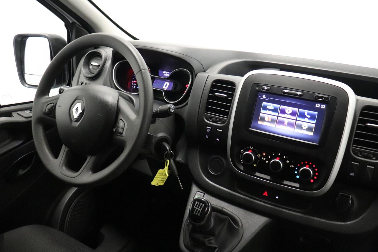 Renault TRAFIC 2.0 dCi 120PK L2 Dubbele cabine EURO 6 - Airco - Navi - Cruise - ¤ 17.500,- Excl.