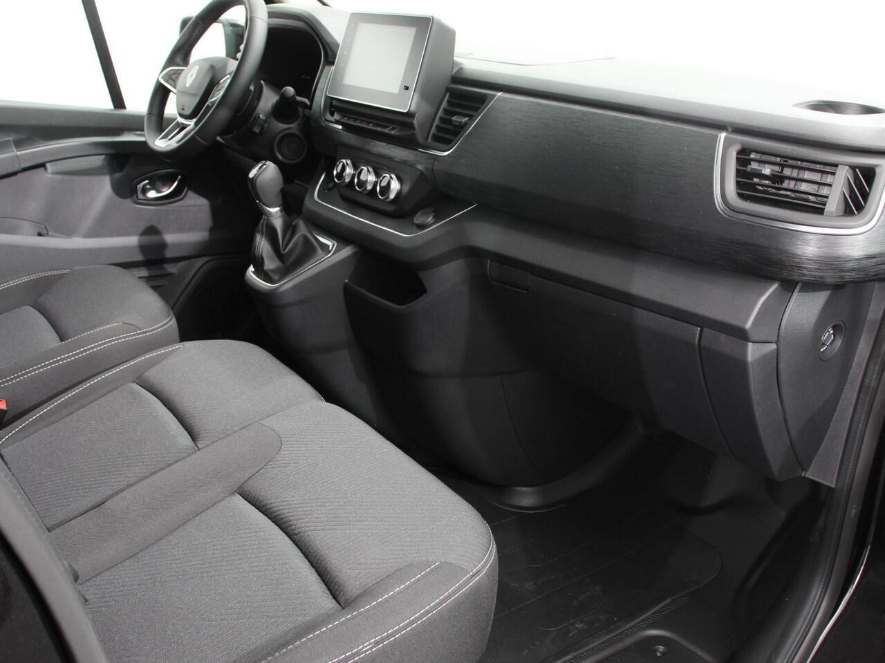 Renault TRAFIC 2.0 Blue dC1 150 EDC T29 L2H1 Extra Dubbele Cabine Navigatie Airco Lichtmetalen velgen Betimmering Trekhaak Camera Parkeer sensoren Dab