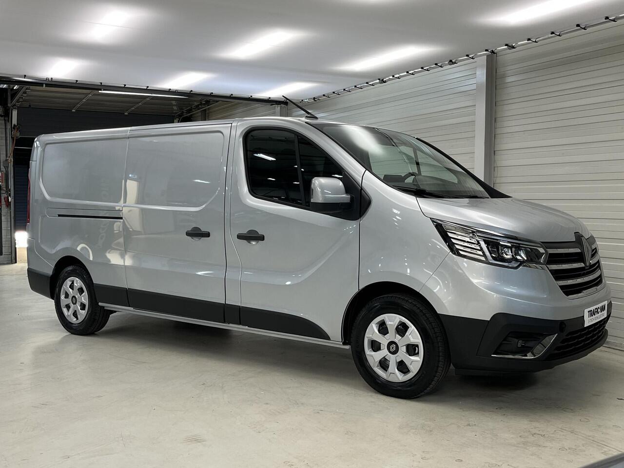 Renault TRAFIC E-Tech T29 L2H1 Advance 52 kWh / 3 Zitplaatsen / Achteruitrijcamera / Parkeersensoren Voor & Achter / Uit Voorraad Leverbaar / Apple Carplay/Android Auto /