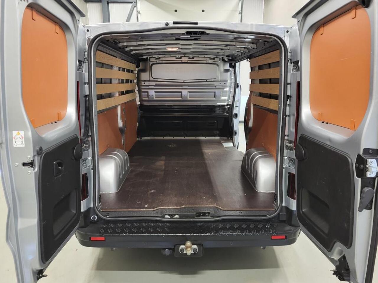 Renault TRAFIC 2.0dCi L2/H1 Trekhaak Euro 6!