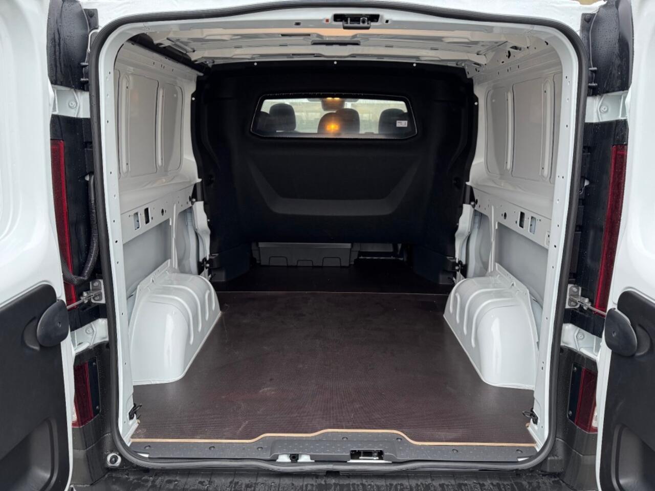 Renault TRAFIC 2.0 DCI 150 pk L2 Dub Cab 2x SD - Apple/Android auto