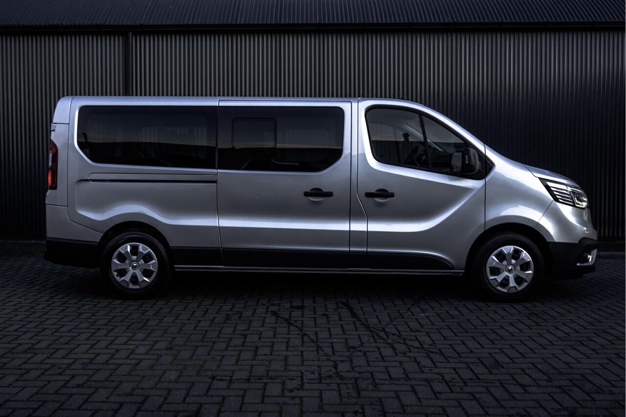 Renault TRAFIC Blue dCi 150PK | L2H1 | 9-Zits | IN BPM/BTW | LED | Canera | Navi | Zijschuifdeur R+L | Cruise | Airco | PDC | Euro 6