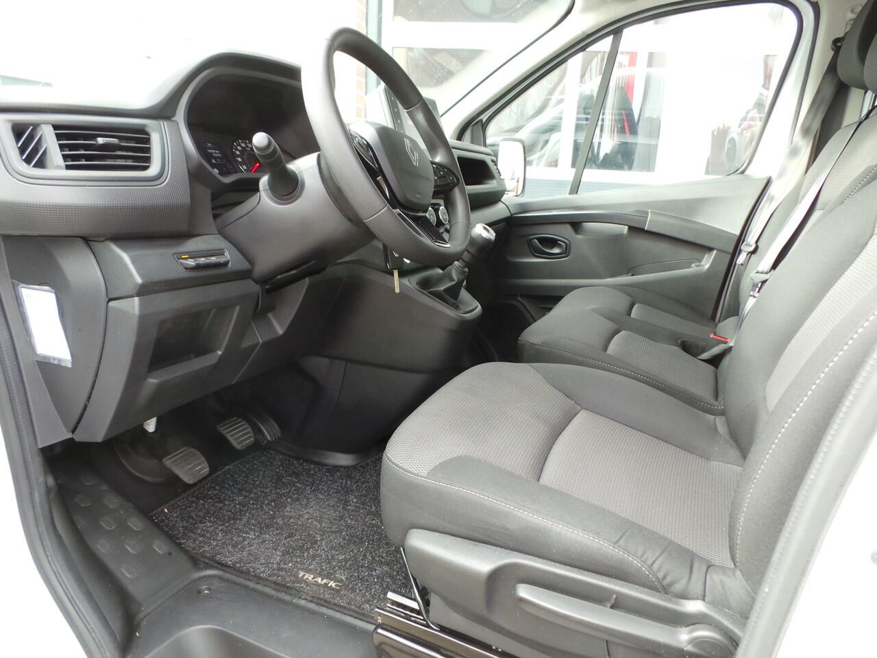 Renault TRAFIC 2.0 Blue dCi 110 T30 L2H1 Airco,Cruise,Pdc,Trekhaak