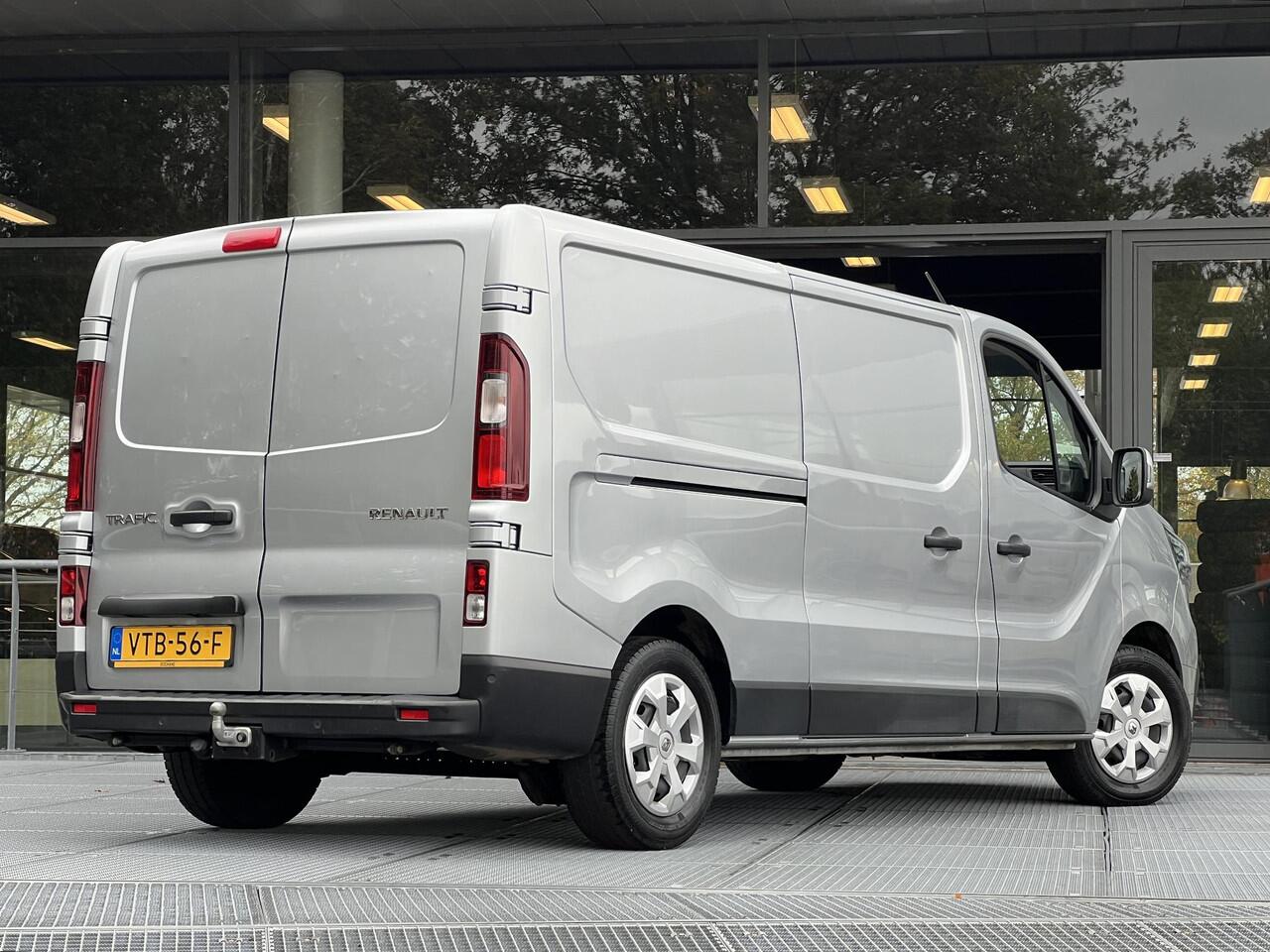 Renault TRAFIC 2.0 dCi 130 T30 L2H1 Work Edition | Navigatie | Trekhaak | Apple Carplay | Betimmering