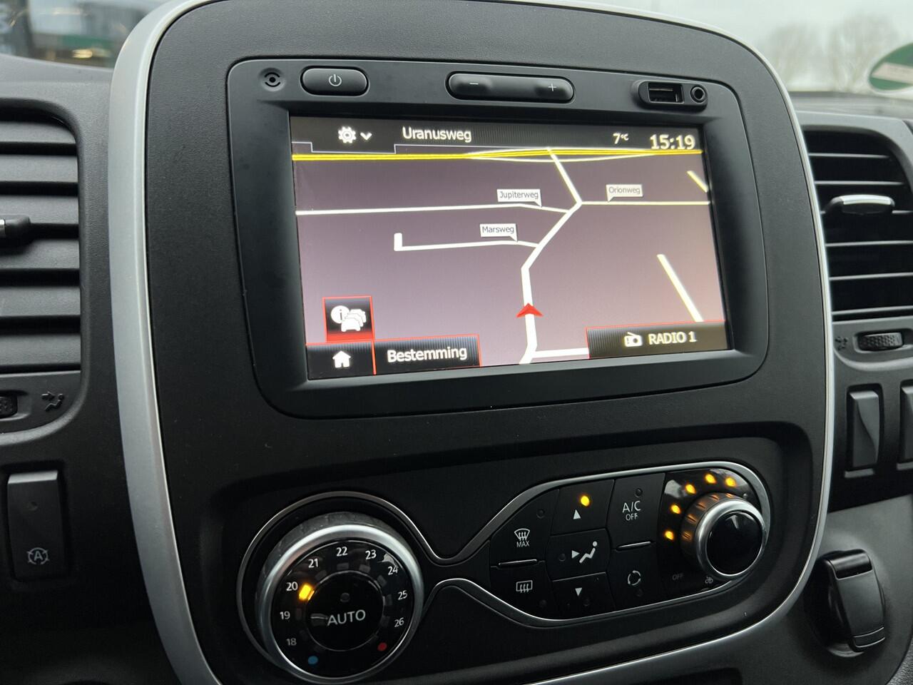 Renault TRAFIC 2.0 dCi 120 T29 L2H1 DC 5 Pers. Work Edition