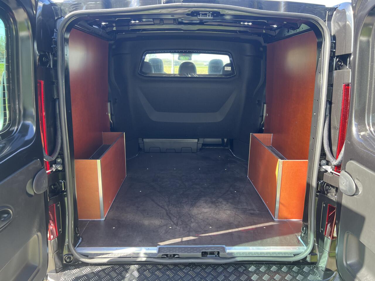 Renault TRAFIC 2.0 Blue dCi EDC 170PK T29 L2H1 Extra DC / 125-Anniversary / Automaat / Trekhaak / Stoelverw. / Dubbele Cabine / NL Auto /