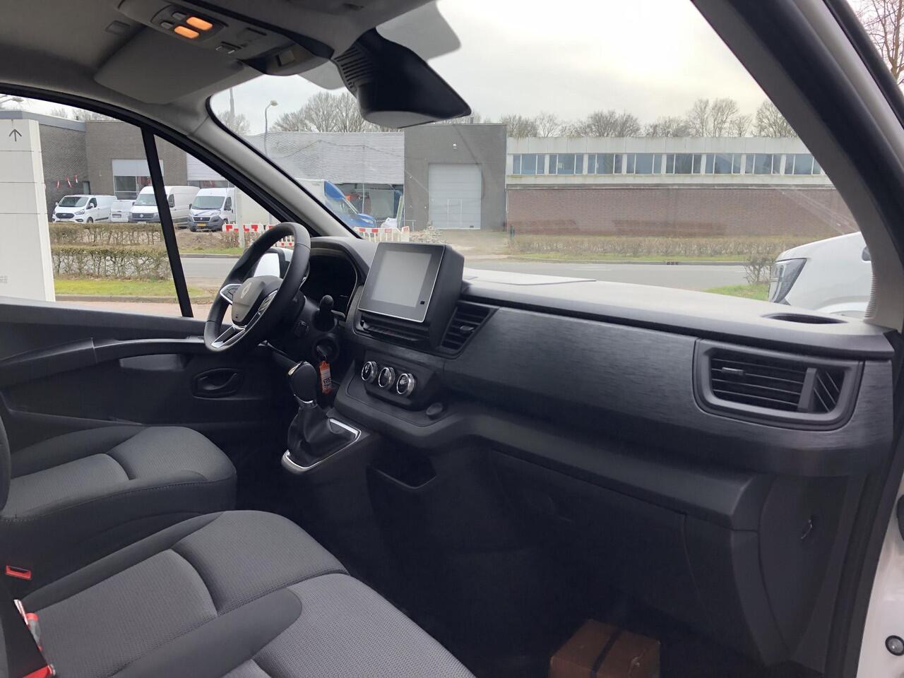 Renault TRAFIC 2.0 Blue dC1 150 EDC T30 L2H1 Advance ** BPM-VRIJ ** & Direct leverbaar [ ¤ 19.470,- voordeel ! ]