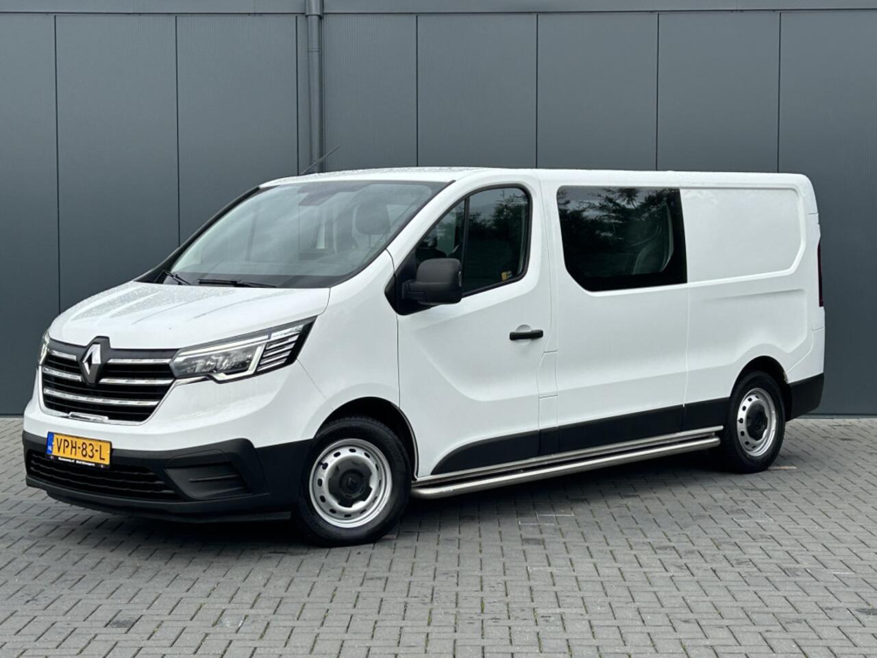 Renault TRAFIC 2.0 dCi / L2H1 / DUBBEL CABINE / 6-PERSOONS DUBBELE CABINE / AIRCO / CRUISE / NAVI / BLUETOOTH / PDC