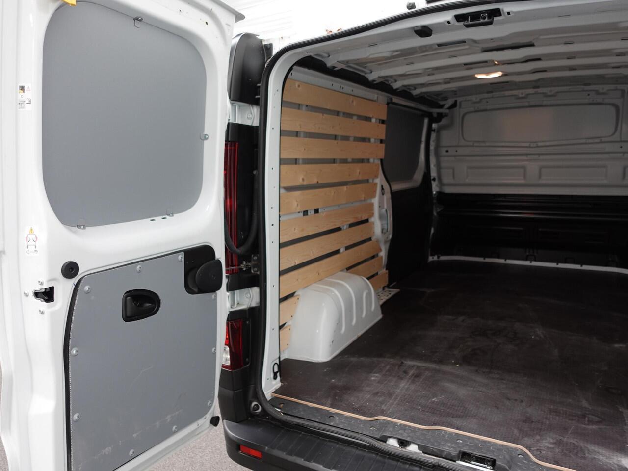 Renault TRAFIC 2.0 Blue dCi 150PK T30 L2H1 Advance BPM VRIJ! Airco Bluetooth Camera Cruise Parkeersensoren Trekhaak