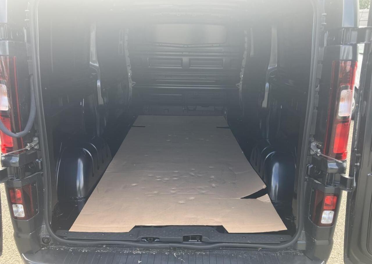 Renault TRAFIC 2.0 Blue dCi 170 T30 L2H1 Extra