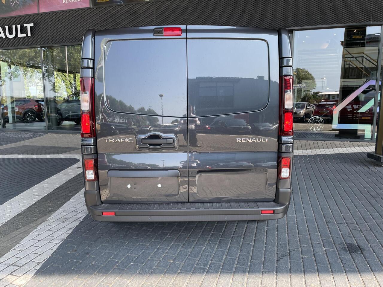 Renault TRAFIC 2.0 Blue dCi 130 T30 L2H1 Advance / Achteruitrij Camera / All Season Banden / Reservewiel / Houten Vloer /Side Bars