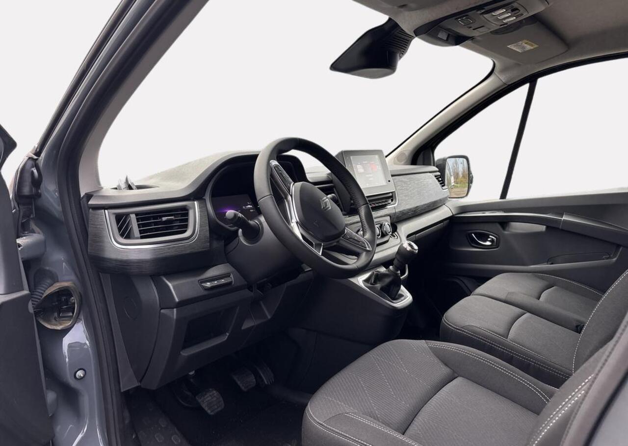 Renault TRAFIC 2.0 Blue dCi 170 T30 L2H1 Extra - Reservewiel / Alarm / 17\" lichtmetalen velgen 'Avens Noir Diamantée' in aluminium en zwart,Houten laadvloer