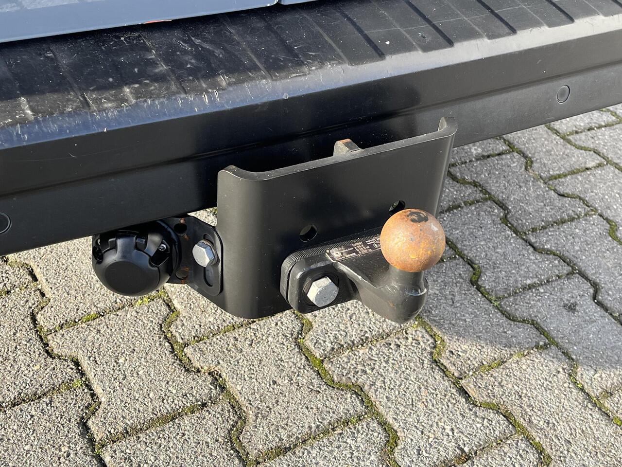 Renault TRAFIC 2.0 dCi 145 T29 L2H1*ECC*CRUISE*NAVI*HAAK*CAM*