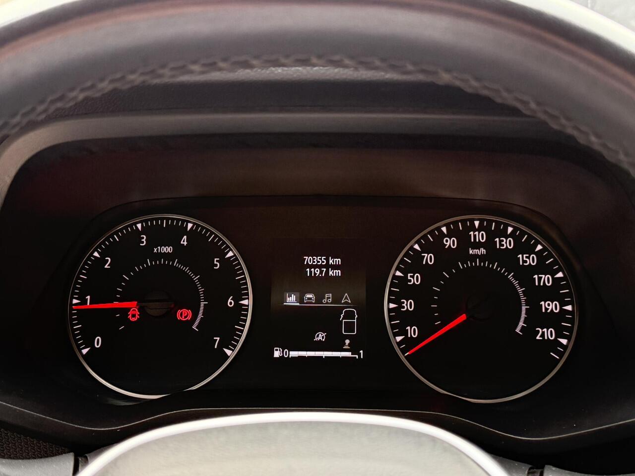 Renault TRAFIC 2.0 dCi 130 T30 L2H1 Work Edition | Trekhaak | DUBBELE SCHUIFDEUR |Navigatie | LED | DAB | Airco | Apple Carplay & Android Auto | Parkeersensoren | Cruise Control |