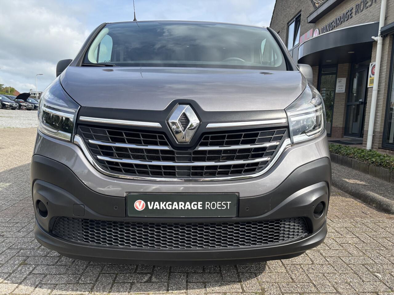 Renault TRAFIC 2.0 dCi 145PK Autpomaat L2H1 DC Luxe 6-Pers. / Navigatie / Full-LED