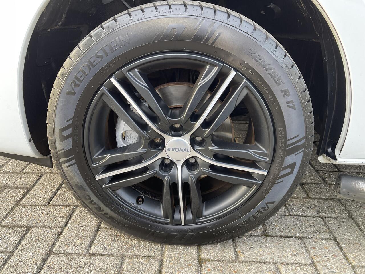 Renault TRAFIC 2.0 dCi 120pk T29 L2H1 Comfort / vaste prijs rijklaar ¤ 19.950 ex btw / lease vanaf ¤ 375 / 17 inch velgen / trekhaak / airco / cruise / camera / navi / euro 6 diesel