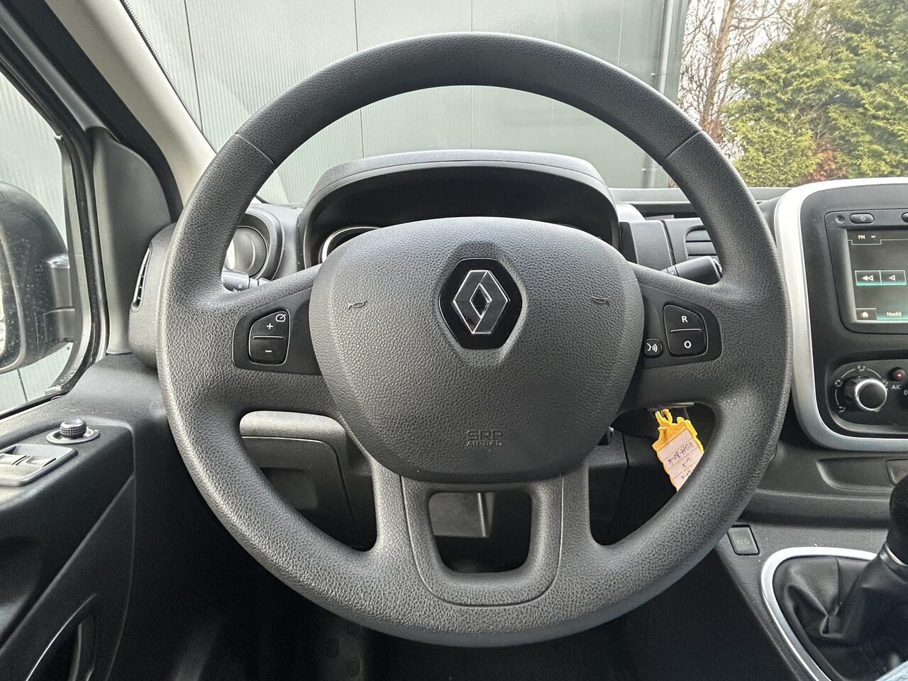Renault TRAFIC 2.0 dCi 146 PK AUTOMAAT / L1H1 / 1e EIG. / 55.256 KM !! / AIRCO / CRUISE / NAVI / APPLE CARPLAY / 3-ZITS