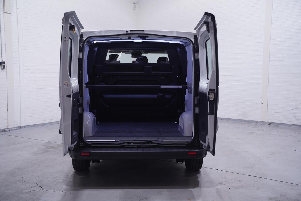 Renault TRAFIC 2.0 Blue dCi 130 pk Dubbel Cabine 6p Apple Carplay Airco, Cruise Control, LED Koplampen, PDC achter, Vastzetsysteem