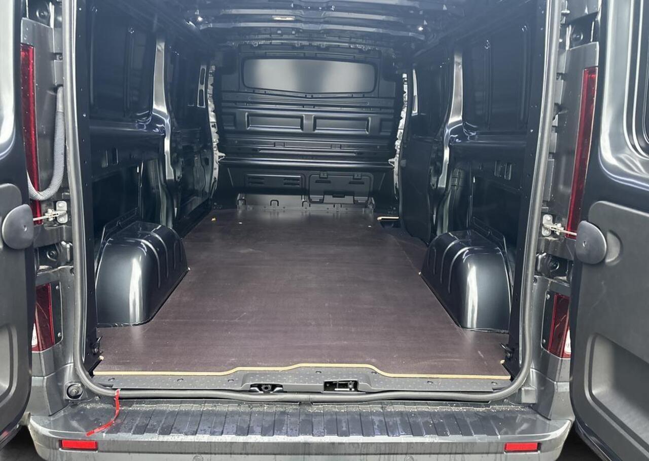 Renault TRAFIC 2.0 Blue dCi 170 T30 L2H1 Extra - Reservewiel / Alarm / 17\" lichtmetalen velgen Noir - Houten laadvloer