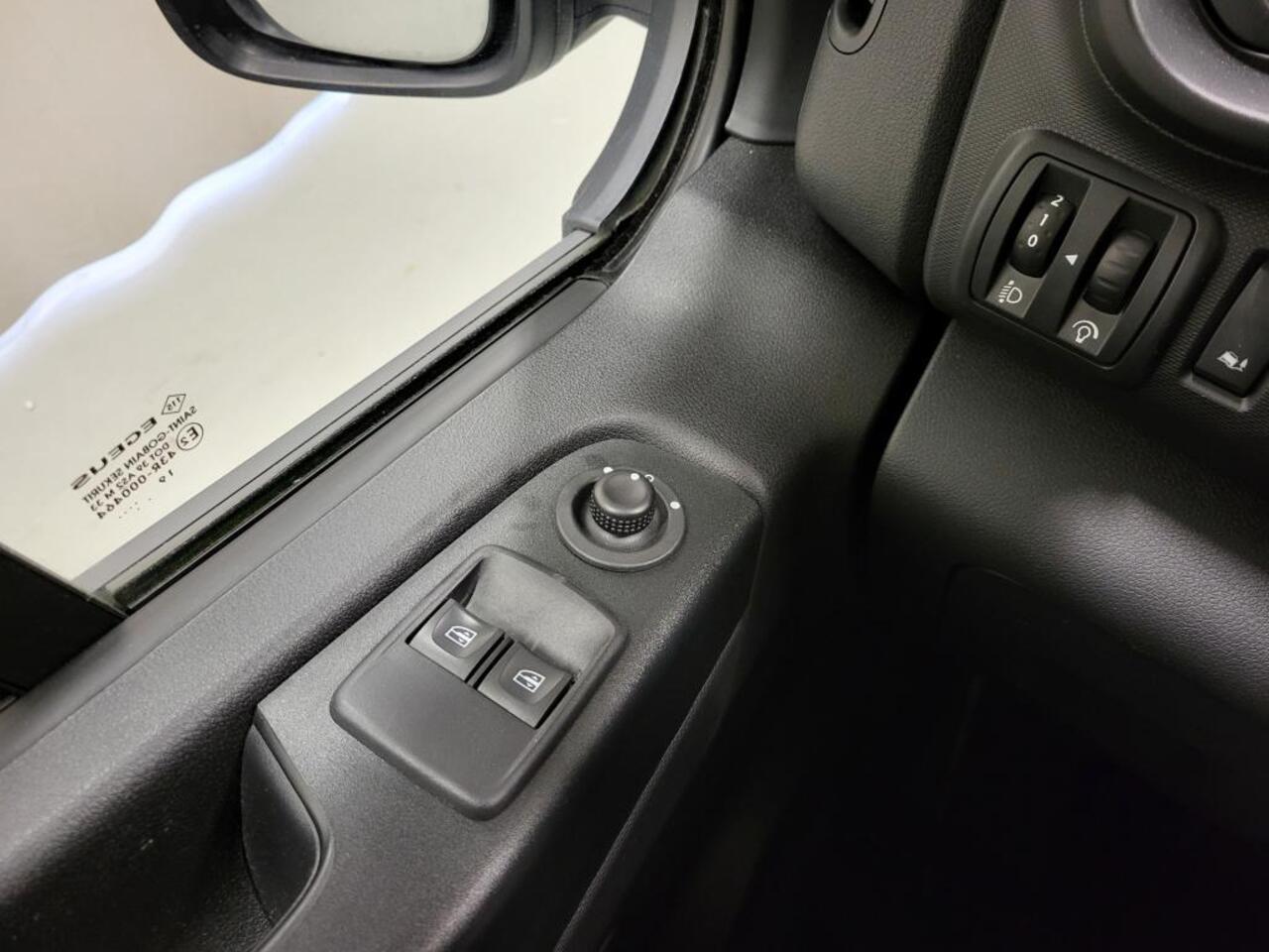 Renault TRAFIC 2.0dCi 120pk 2X Schuifdeur Trekhaak Euro 6!