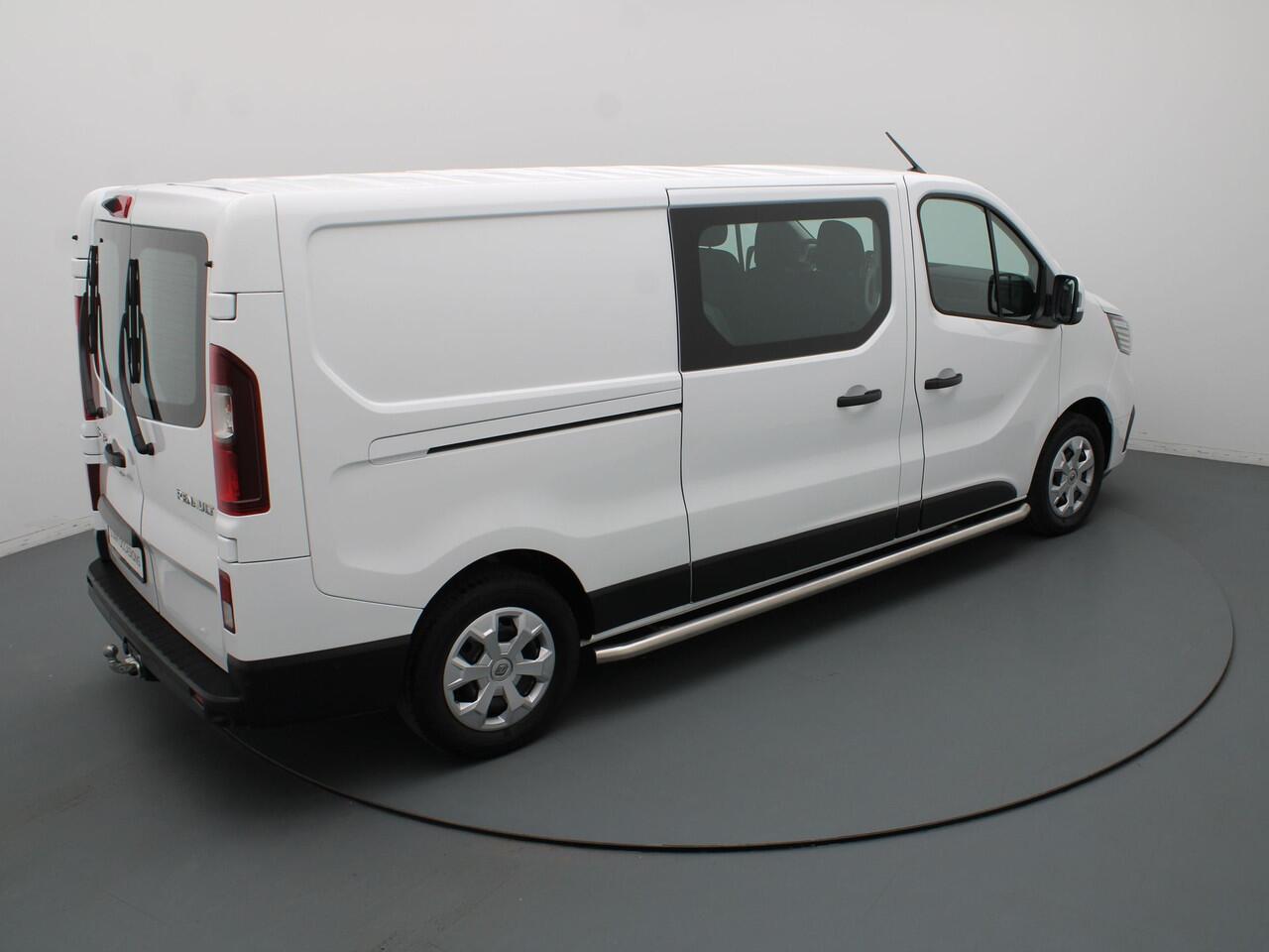 Renault TRAFIC 2.0 dCi 130pk T29 L2H1 DC Work Edition Camera | Cruise | Navi | Parkeersens. v+a | Trekhaak