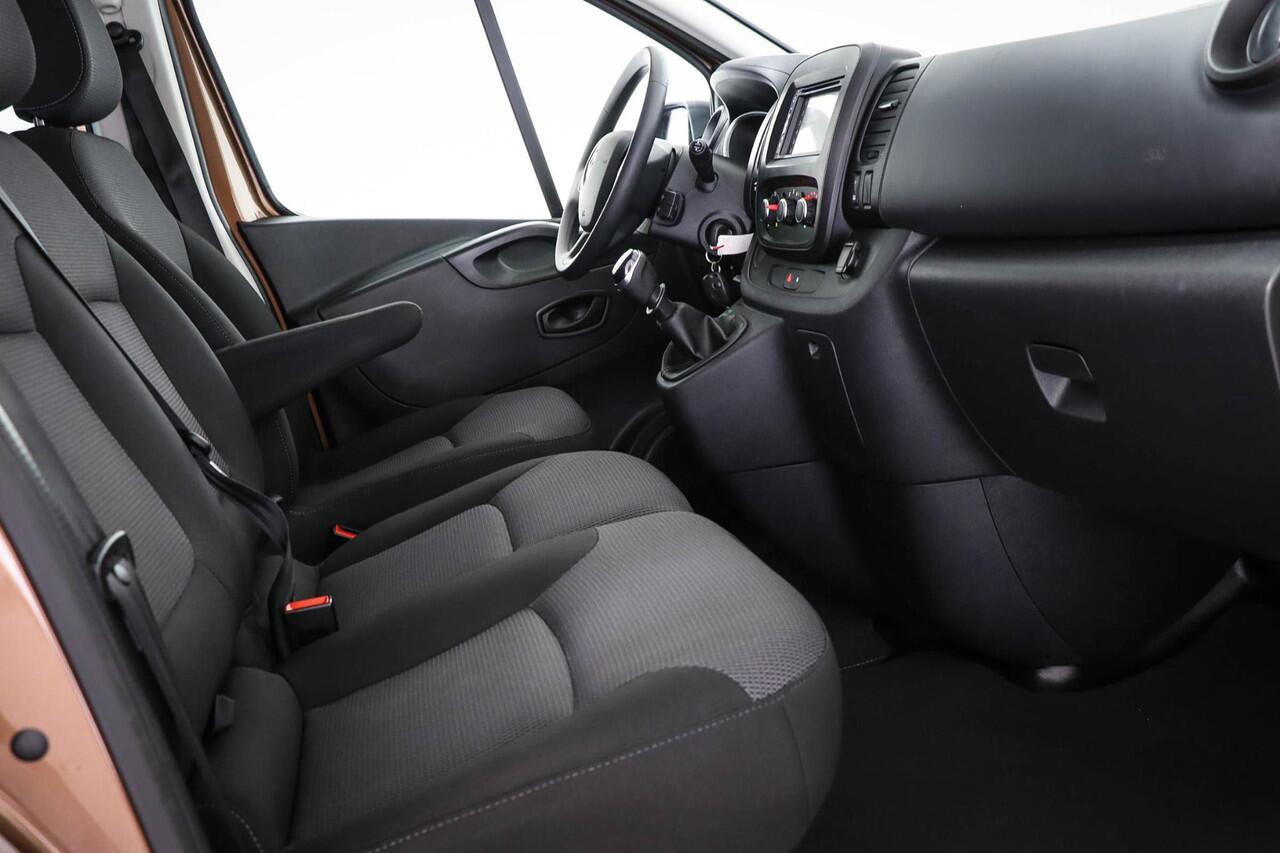 Renault TRAFIC Passenger 2.0 dCi 120 Grand Zen 9-PERSOONS | LED | AIRCO | CRUISE | NAVI | APPLE | TREKHAAK | INCL. BTW/BPM