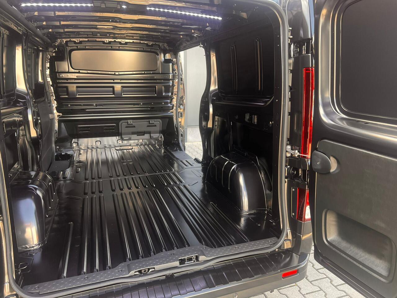 Renault TRAFIC 2.0 Blue dCi 150 T30 L2H1 Extra Dubbele schuifdeur VVB294 BPM vrij! Benut nu nog uw voordeel!