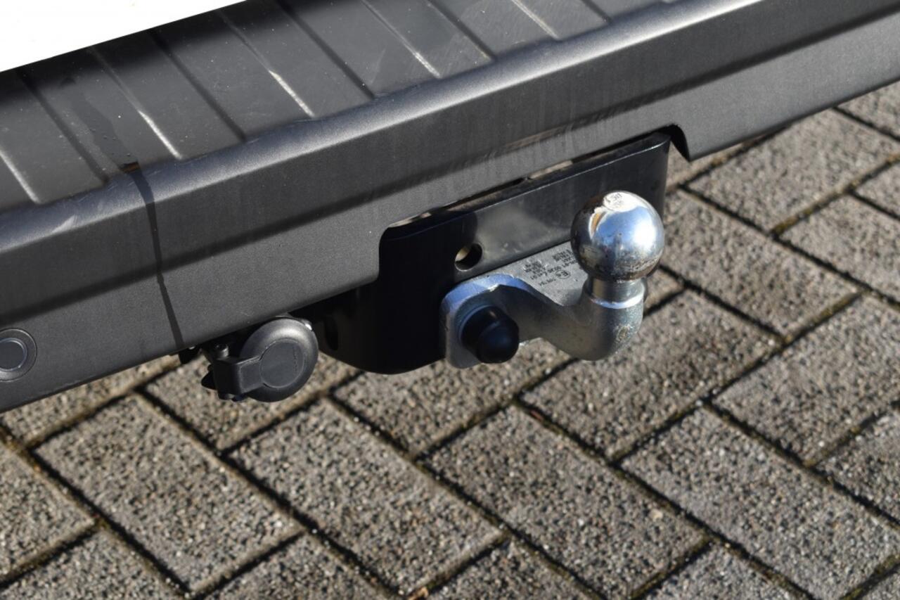 Renault TRAFIC DUB. CAB. 2.0 BLUE DCI 130PK T29 L2H1