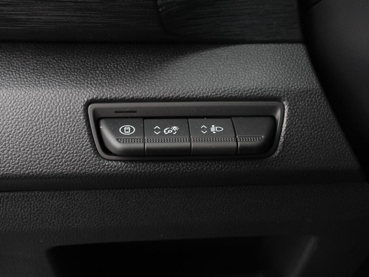 Renault TRAFIC 2.0 150PK Automaat L2H1 Advance Dubbele Cabine Navigatie bluetooth DAB Camera Airco Trekhaak Houten bekleding Lichtmetalen velgen