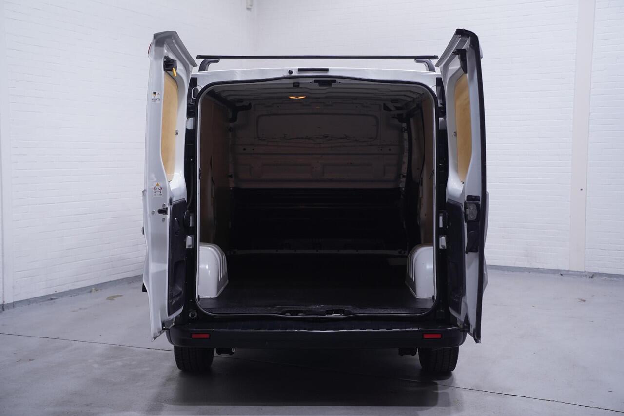 Renault TRAFIC 2.0 dCi 120pk L2H1 Airco, va 299,- p/mnd Laadruimte Pakket, Keyless Entry, PDC achter