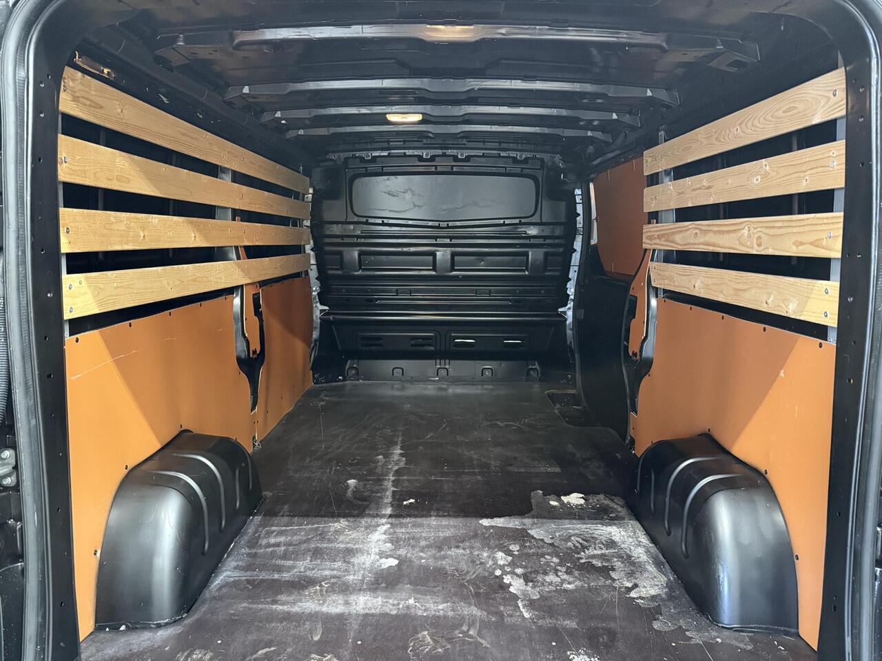 Renault TRAFIC 2.0 Blue dCi 150PK T30 L2H1 Advance Automaat Airco Bluetooth Camera Cruise PDC Trekhaak