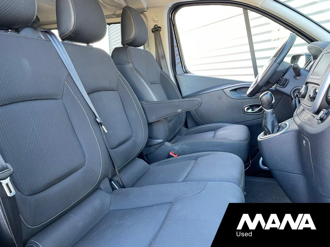 Renault TRAFIC 2.0dCi 170PK T29 Automaat L2H1 DC Luxe Trekhaak Airco Cruise Navi Camera