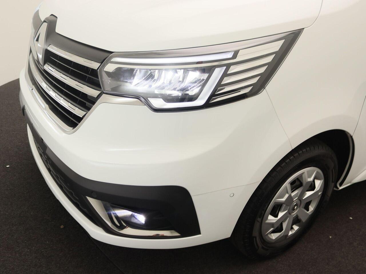 Renault TRAFIC E-Tech L2H1 T29 GB Comfort | Airbag voor passagier | LED-verlichting in de laadruimte | EASY LINK navigatiesysteem | Additionele parkeerhulp | Pack Vision | Stalen wielen 16" met wieldop 'Siras' in zilver |Reservewiel | Renault Handsfree Card |