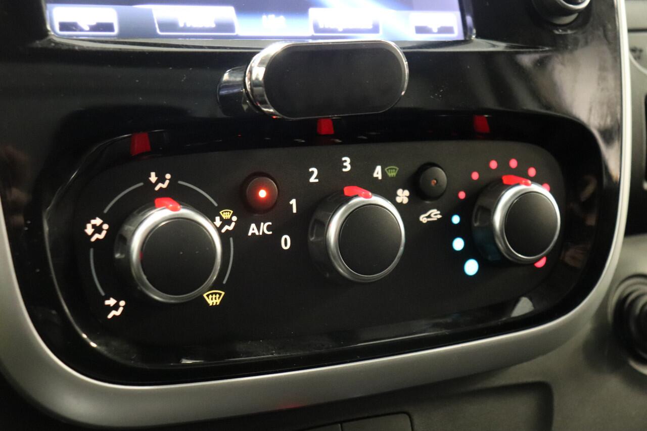 Renault TRAFIC 2.0 dCi 120PK EURO 6 - Airco - Cruise - Navi - ¤ 11.900,- Excl.