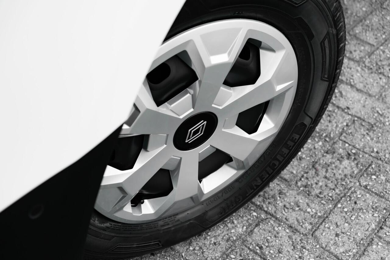 Renault TRAFIC E-Tech T29 L2H1 Advance 52 kWh | Navigatie | 22KW AC | Airco | Cruise | Camera | LED | NU MET ¤ 8750,- VOORDEEL !! |