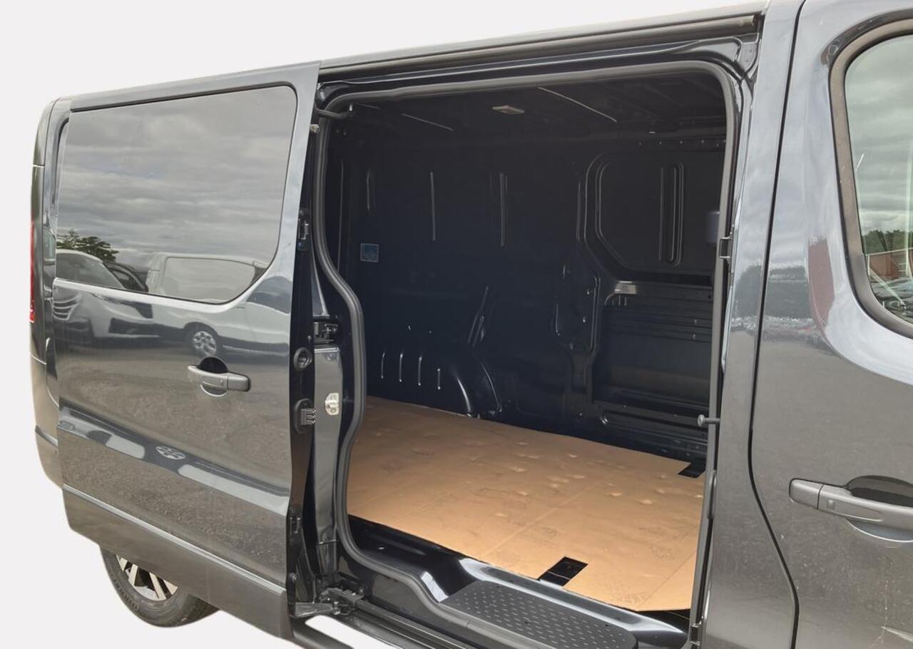 Renault TRAFIC 2.0 Blue dC1 150 EDC T30 L2H1 Extra - 125th Anniversary - Alarm / Trekhaak / Reservewiel