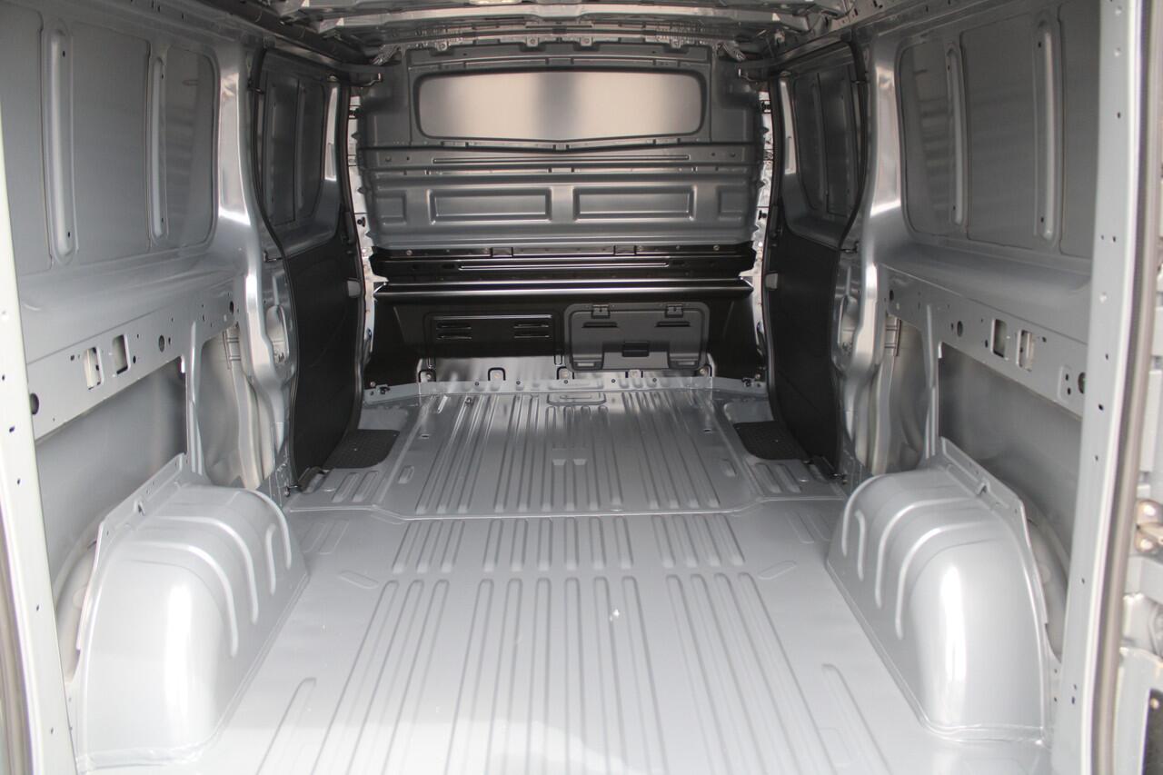 Renault TRAFIC 2.0 Blue dCi 130pk T30 L2H1 Advance - 2x Schuifdeur - Achteruitrijcamera - Carplay - Android - Allseason - Trekhaak - Rijklaar